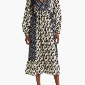 Treasure & Bond Patterned Long Sleeve Dress in Black and Cream